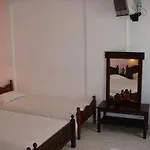 Anemone Luxury Suites Pensionat 4*