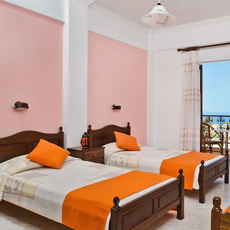 Anemone Luxury Suites 4*